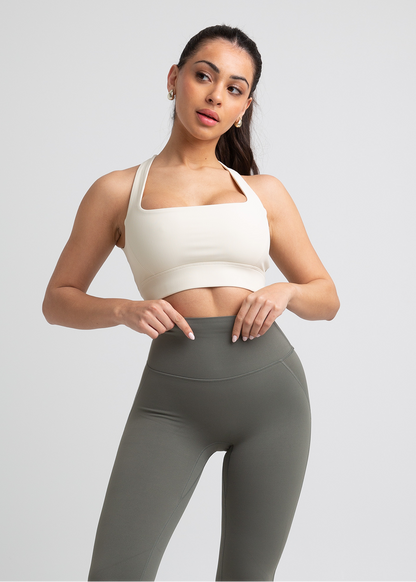 Set Legging Compresivo negro + Top Alta sujeción blanco